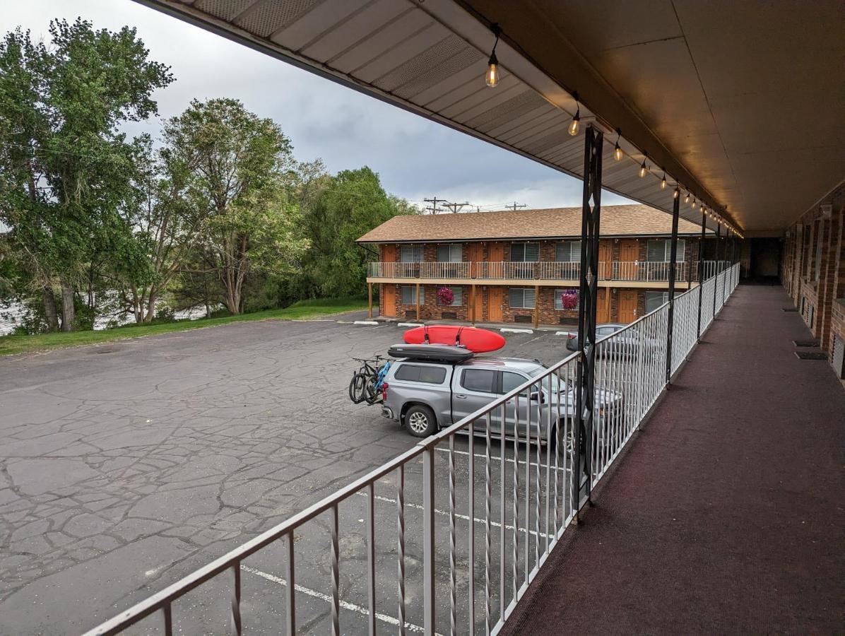 Henry'S Fork Inn Сент-Энтони Экстерьер фото