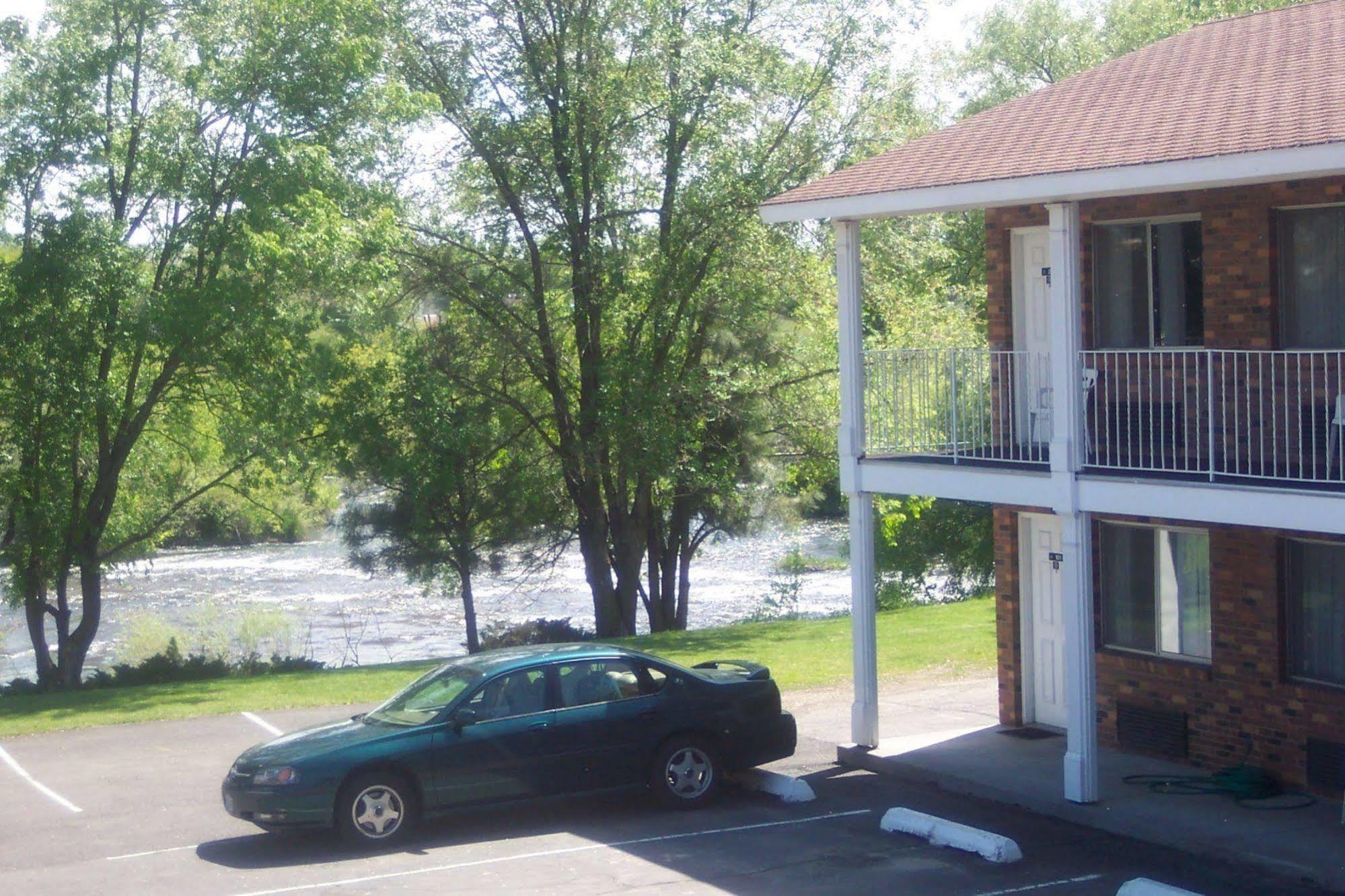 Henry'S Fork Inn Сент-Энтони Экстерьер фото
